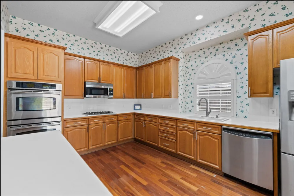 6113 Cliffbrook Drive North Richland Hills, TX 76180