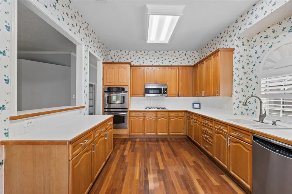 6113 Cliffbrook Drive North Richland Hills, TX 76180
