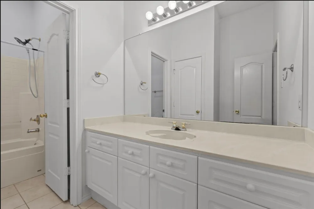 6113 Cliffbrook Drive North Richland Hills, TX 76180
