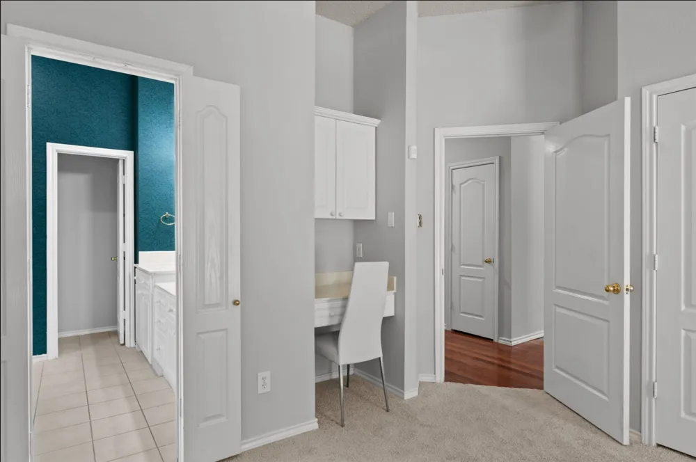 6113 Cliffbrook Drive North Richland Hills, TX 76180