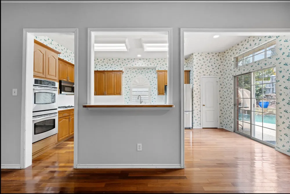 6113 Cliffbrook Drive North Richland Hills, TX 76180