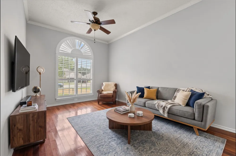 6113 Cliffbrook Drive North Richland Hills, TX 76180