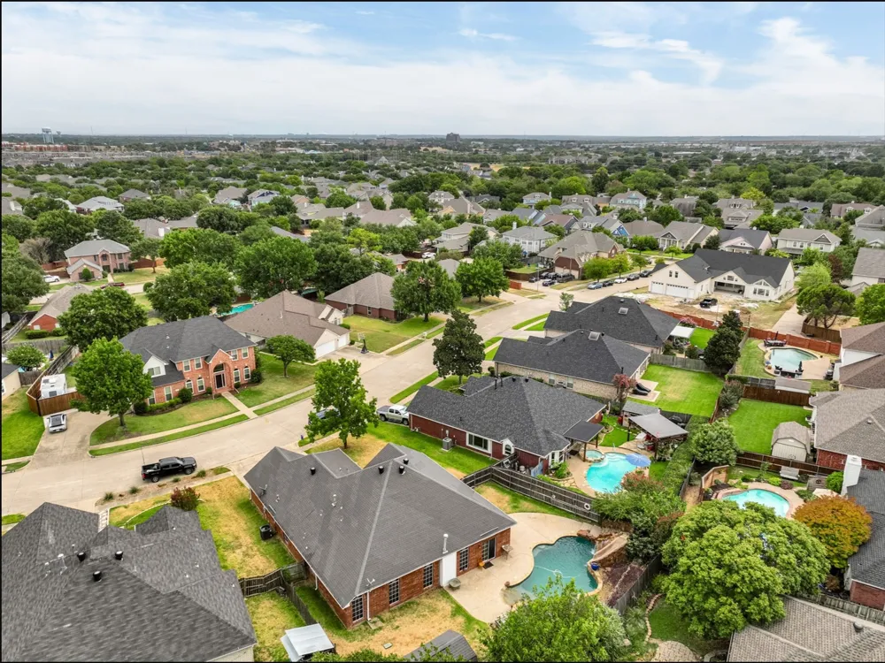 6113 Cliffbrook Drive North Richland Hills, TX 76180