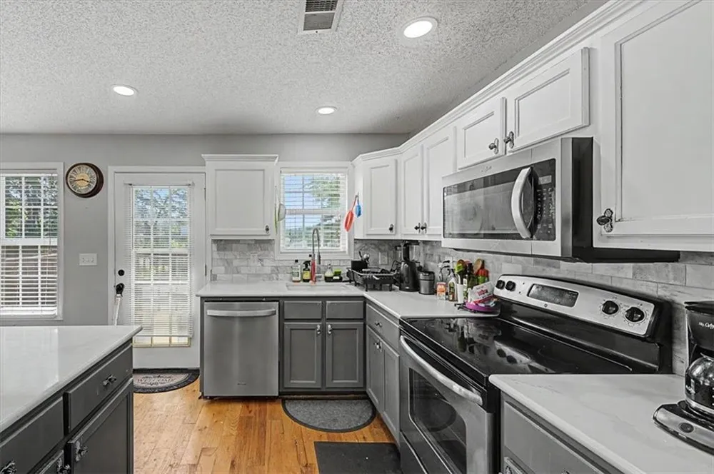 30 Indian Hills Drive Rydal, GA 30171