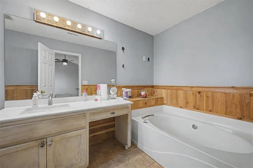 30 Indian Hills Drive Rydal, GA 30171