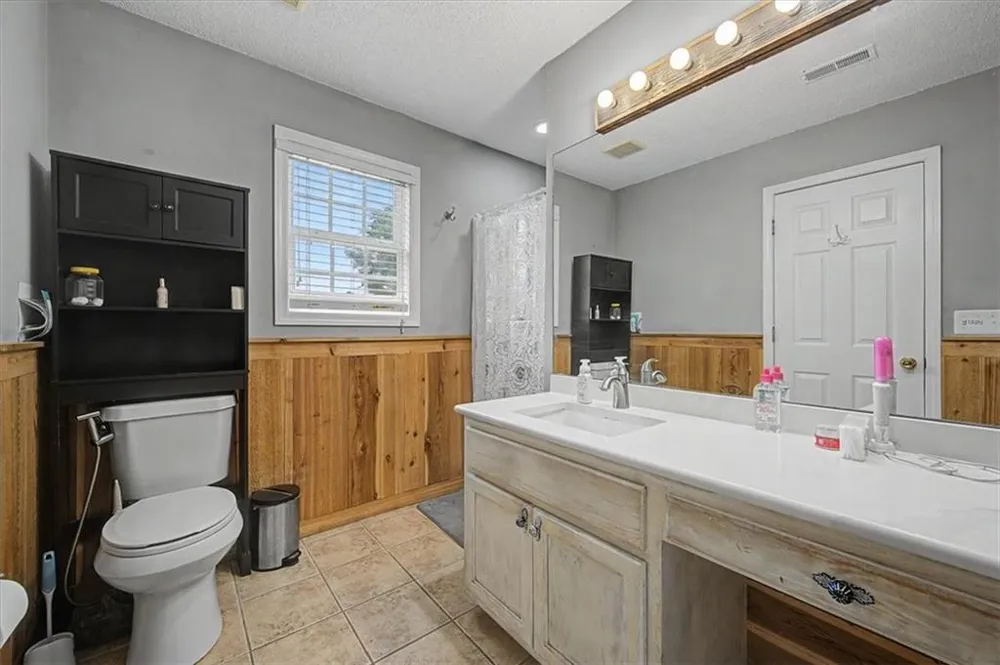 30 Indian Hills Drive Rydal, GA 30171