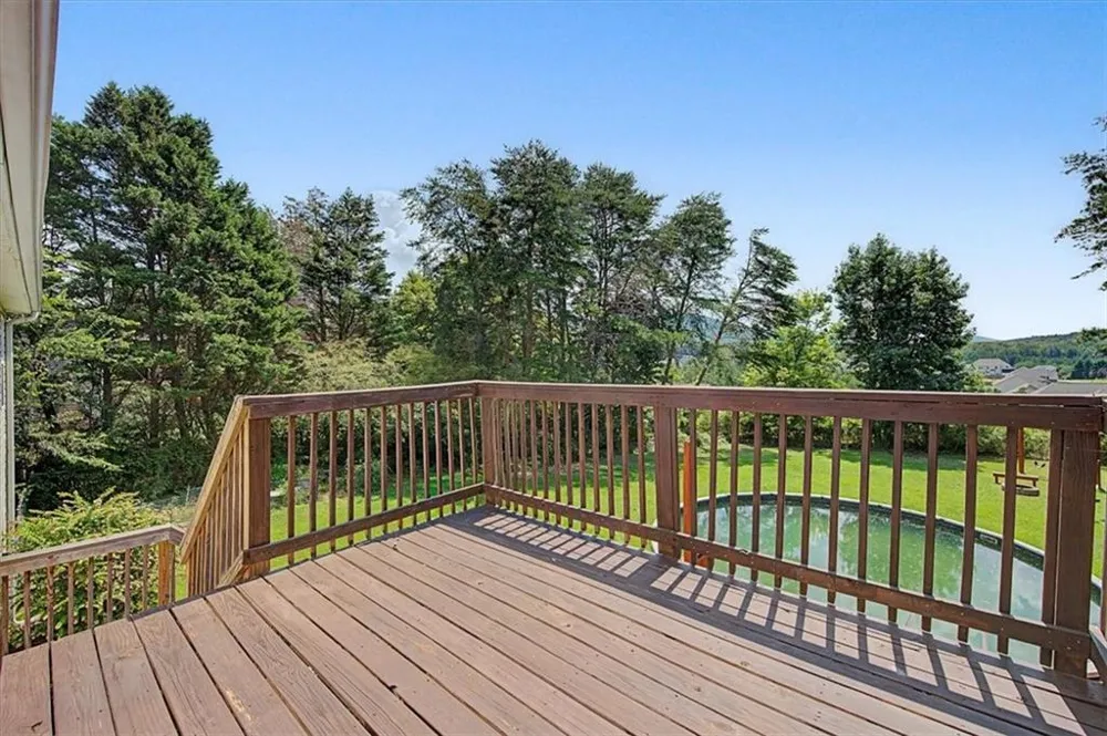 30 Indian Hills Drive Rydal, GA 30171