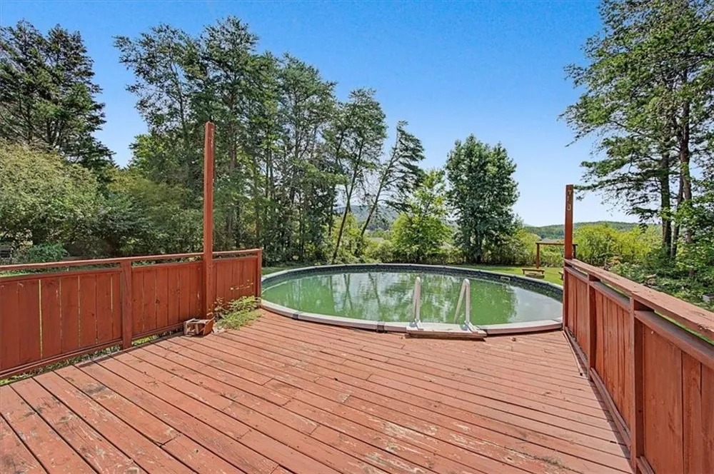 30 Indian Hills Drive Rydal, GA 30171