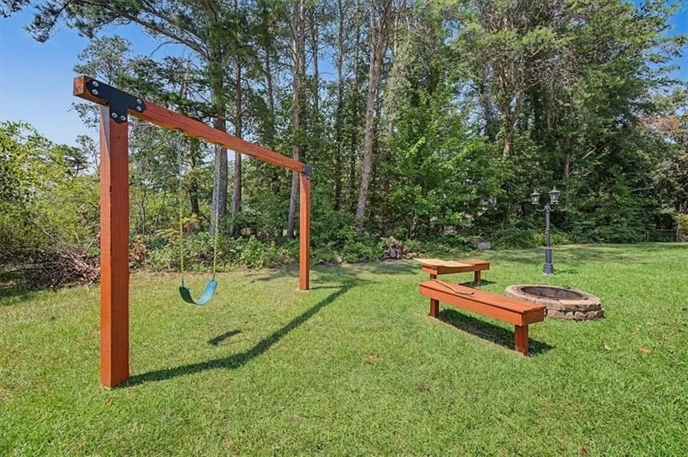 30 Indian Hills Drive Rydal, GA 30171