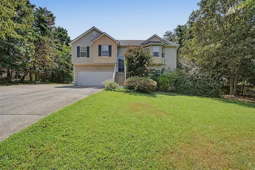 30 Indian Hills Drive Rydal, GA 30171