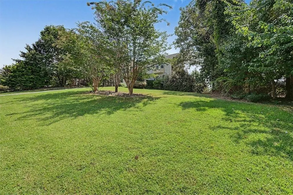 30 Indian Hills Drive Rydal, GA 30171