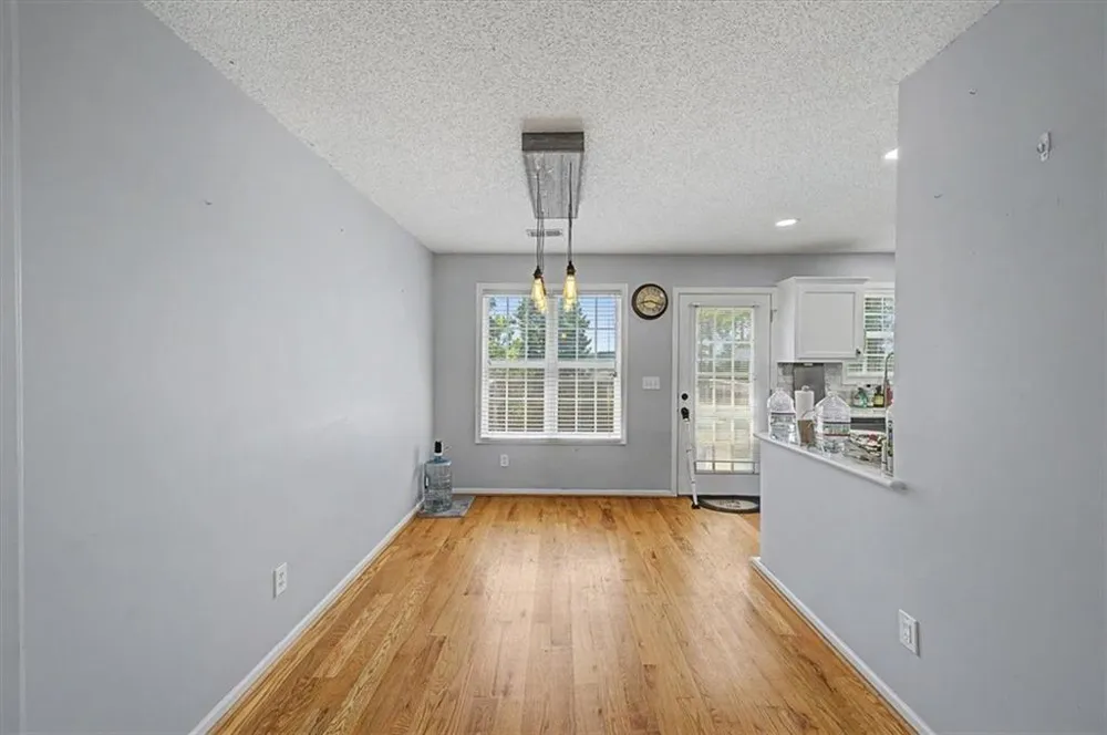 30 Indian Hills Drive Rydal, GA 30171