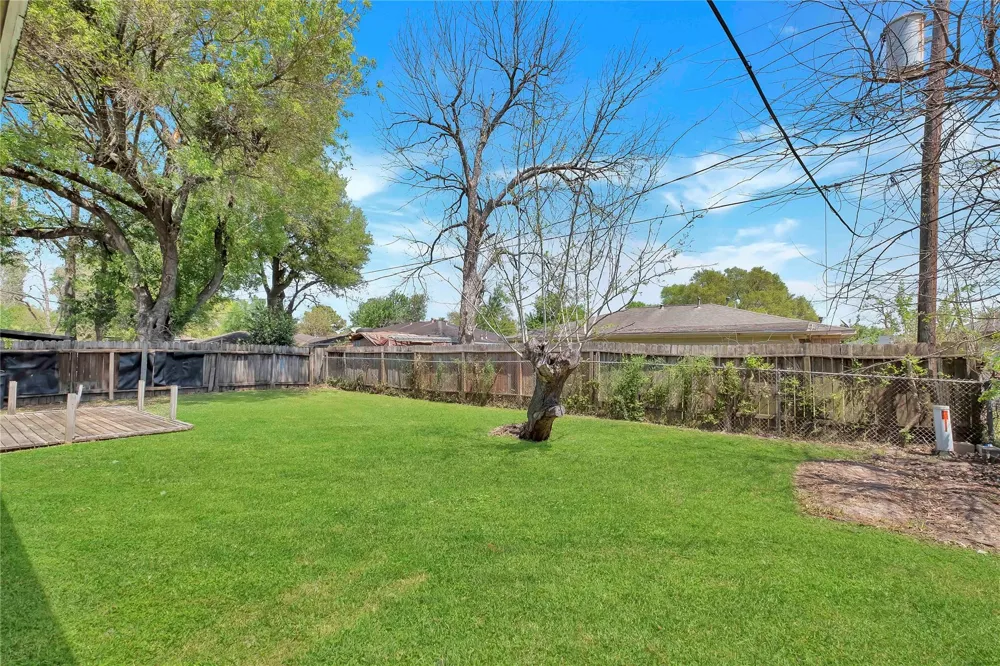 11862 S Evelyn Circle Houston, TX 77071