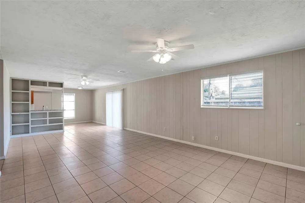 11862 S Evelyn Circle Houston, TX 77071