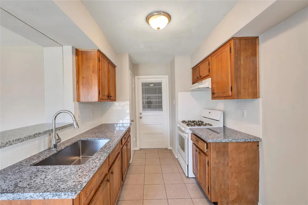 11862 S Evelyn Circle Houston, TX 77071