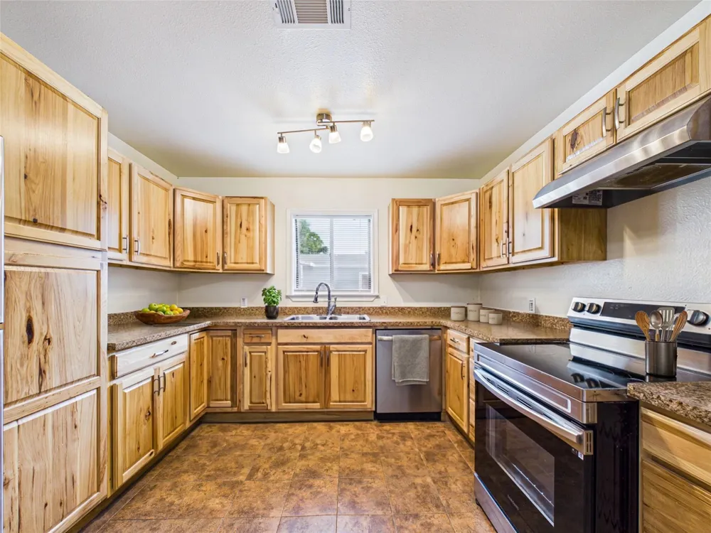 1100 12th Street Texas City, TX 77590