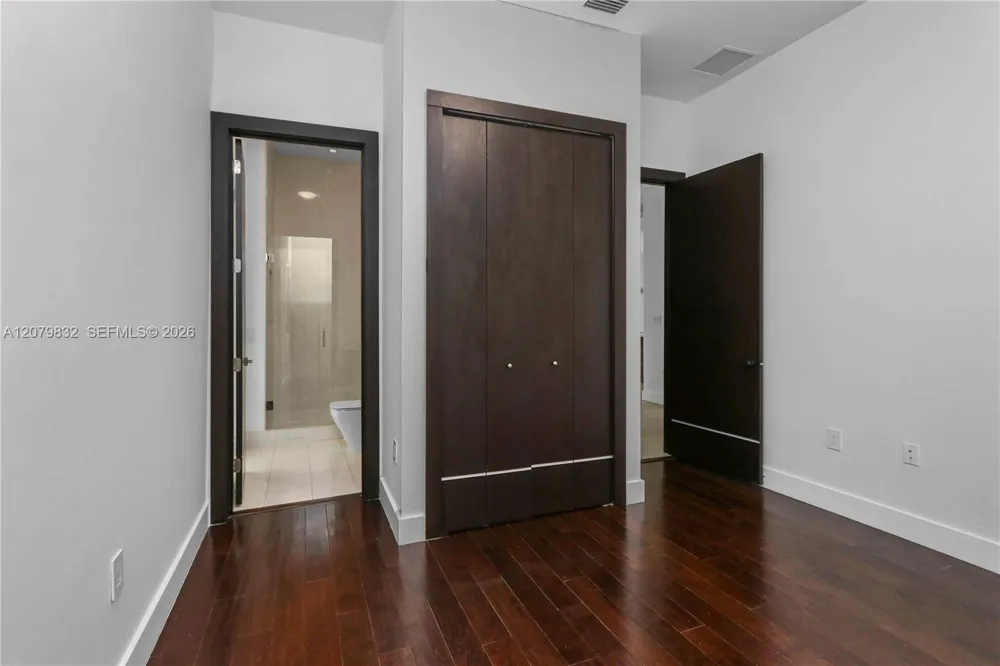 8249 NW 34th Dr Doral, FL 33122