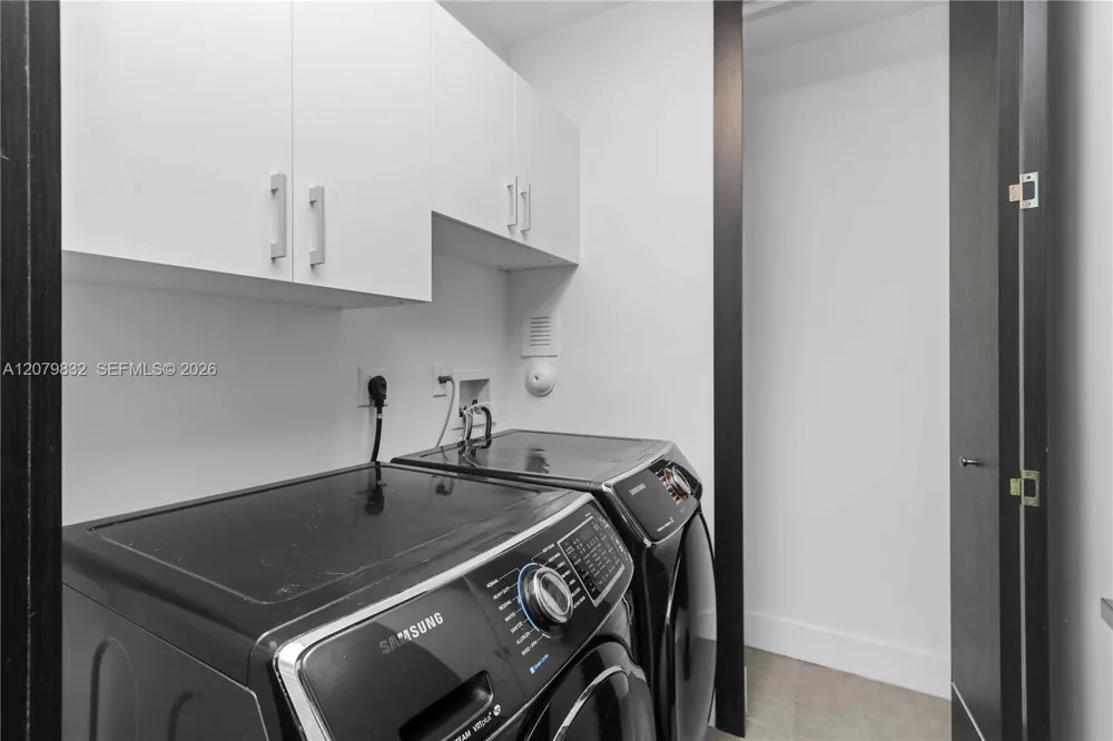 8249 NW 34th Dr Doral, FL 33122