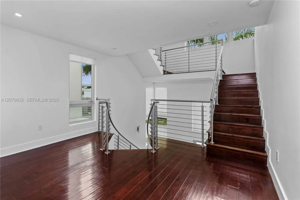 8249 NW 34th Dr Doral, FL 33122
