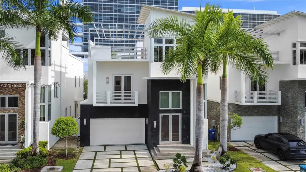 8249 NW 34th Dr Doral, FL 33122
