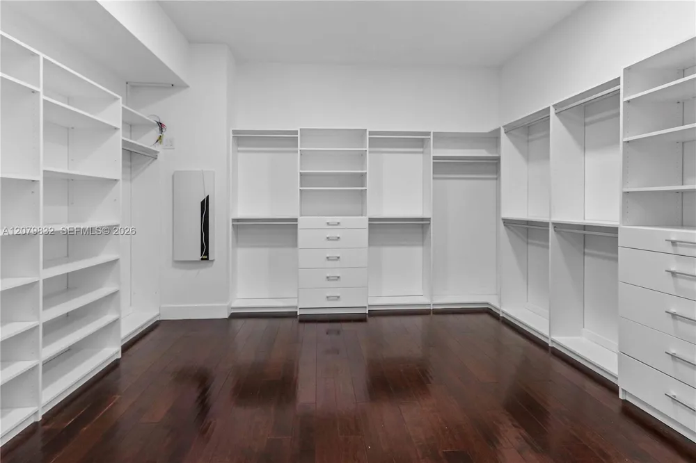 8249 NW 34th Dr Doral, FL 33122