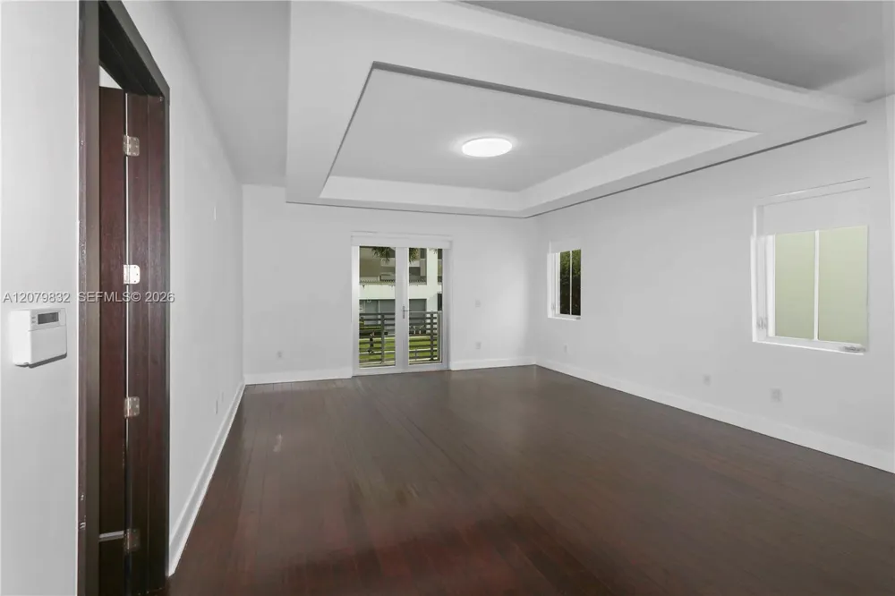 8249 NW 34th Dr Doral, FL 33122