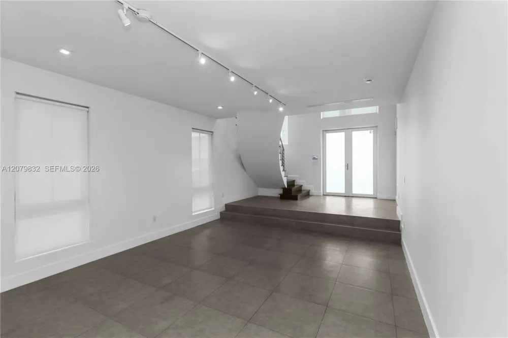 8249 NW 34th Dr Doral, FL 33122