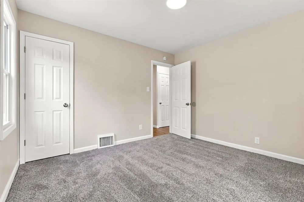 4209 Cuthbertson Street Flint City, MI 48507