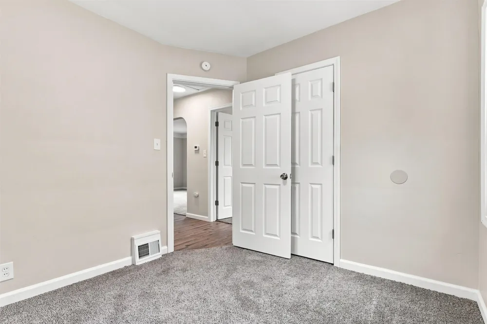 4209 Cuthbertson Street Flint City, MI 48507
