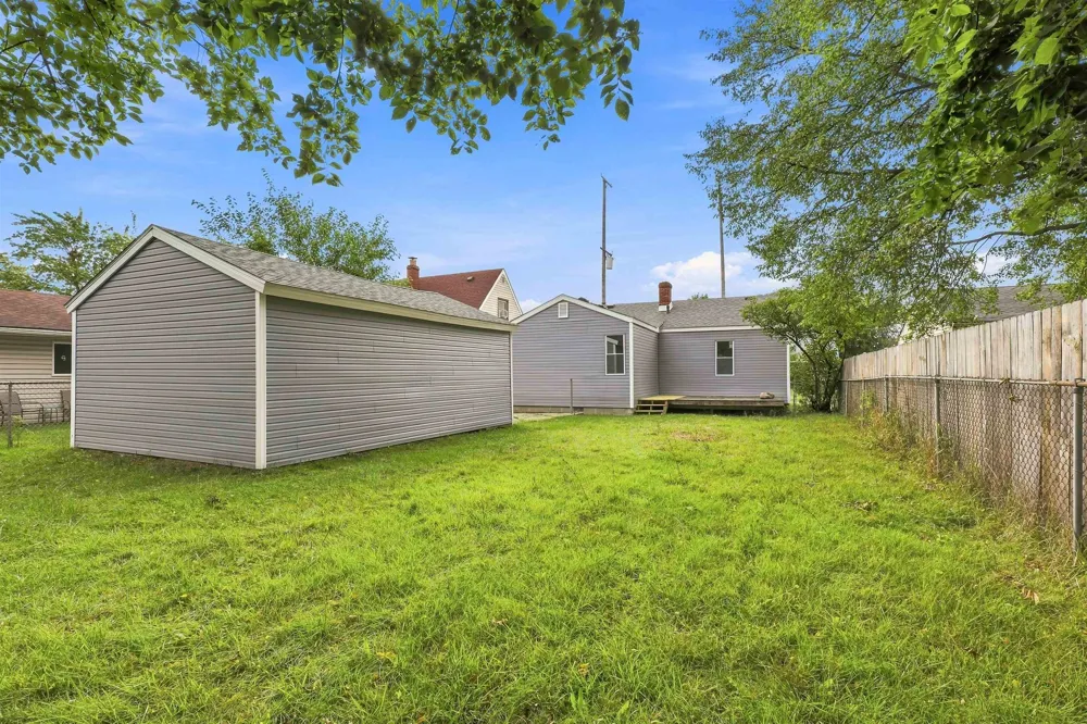 4209 Cuthbertson Street Flint City, MI 48507