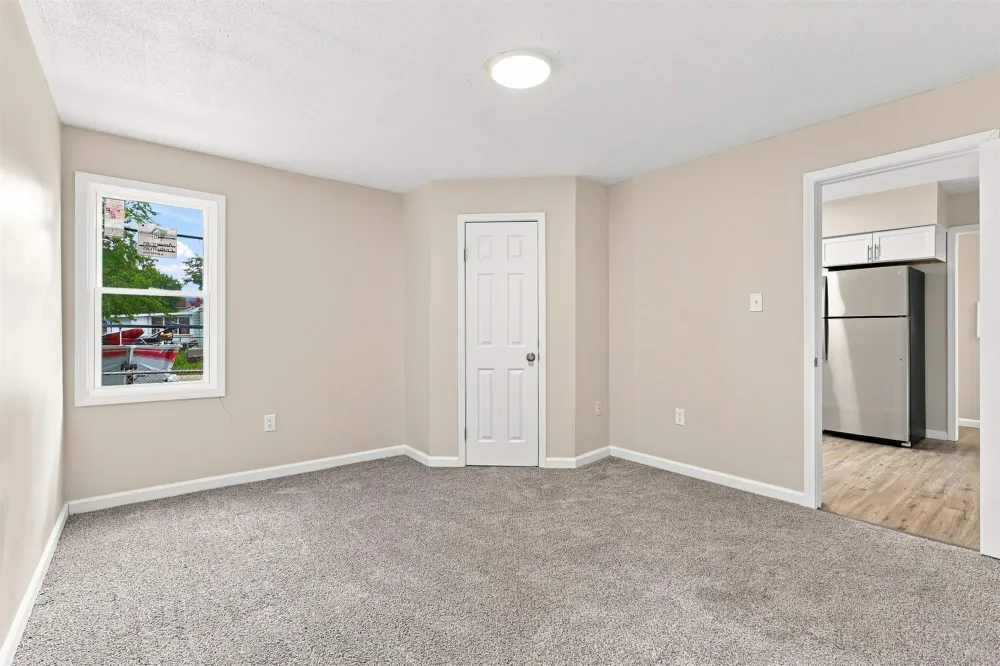 4209 Cuthbertson Street Flint City, MI 48507