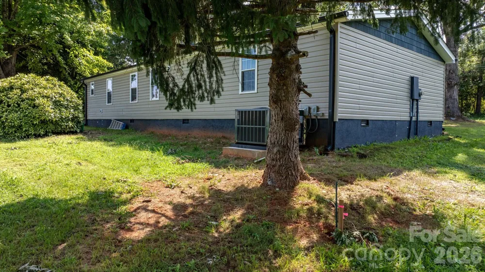 160 Green Street Rutherford College, NC 28612