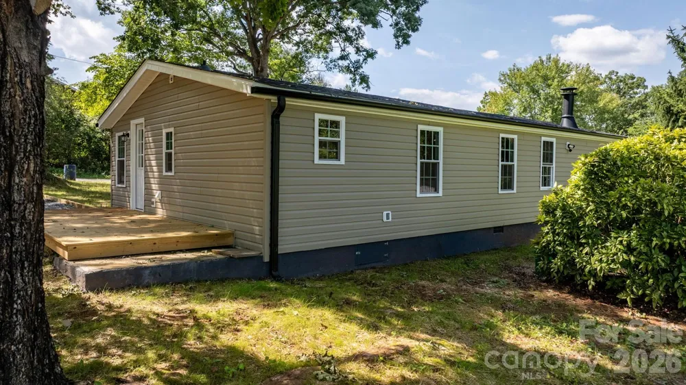 160 Green Street Rutherford College, NC 28612