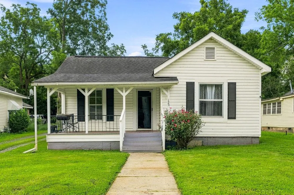 129 Cobb Street Cedartown, GA 30125