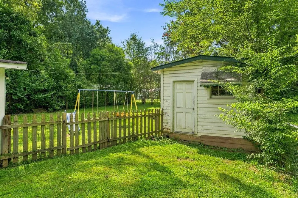 129 Cobb Street Cedartown, GA 30125