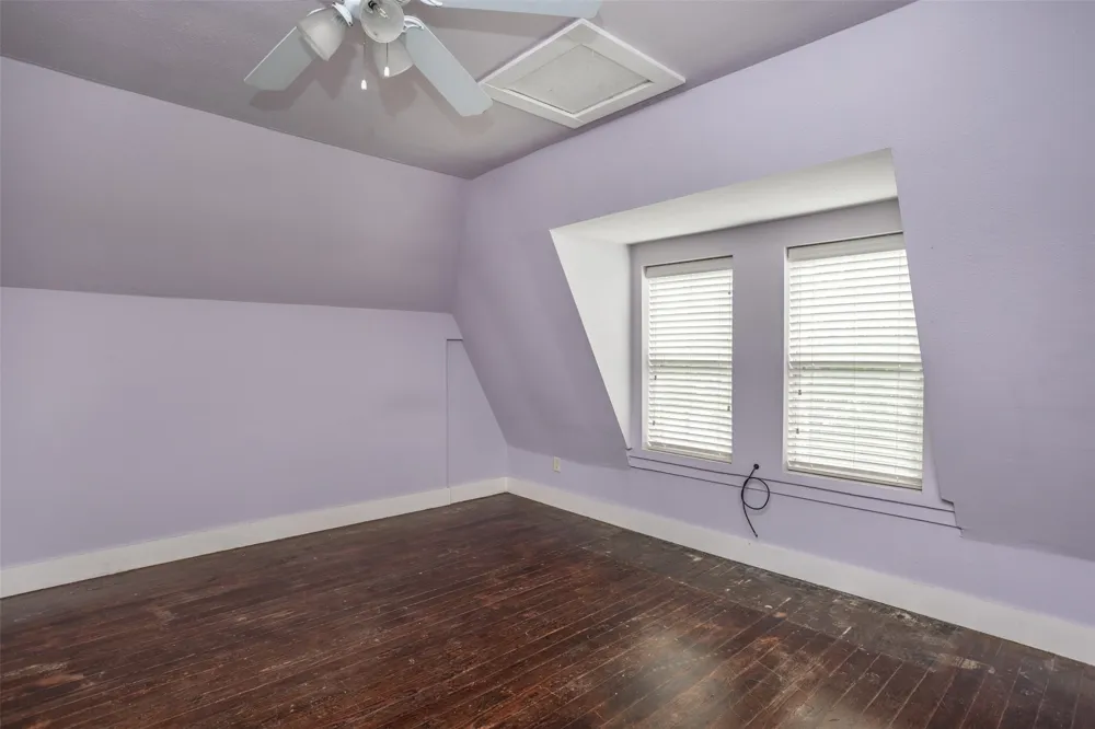 230 E Main Street Lindsay, TX 76250