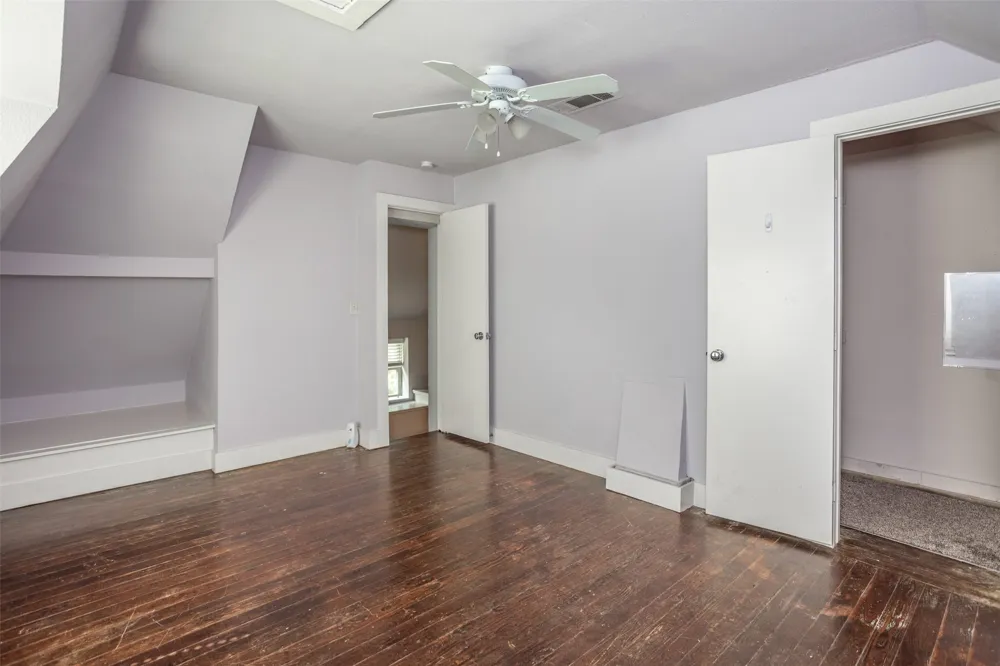 230 E Main Street Lindsay, TX 76250