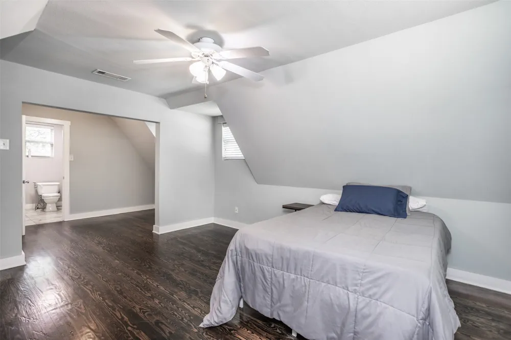 230 E Main Street Lindsay, TX 76250