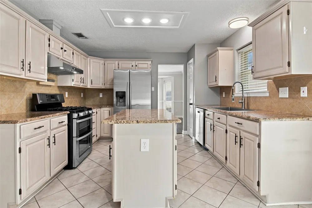 7105 Isle Royale Drive Fort Worth, TX 76137