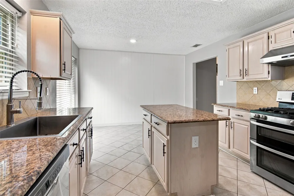 7105 Isle Royale Drive Fort Worth, TX 76137