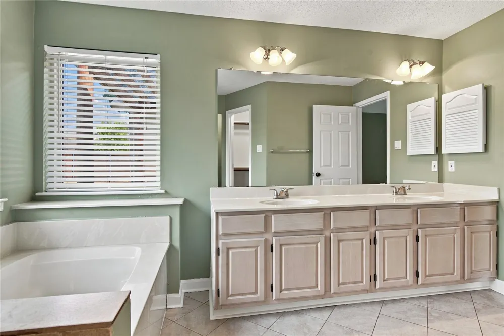 7105 Isle Royale Drive Fort Worth, TX 76137
