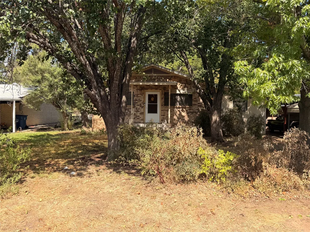 319 S Fisher Street Gorman, TX 76454