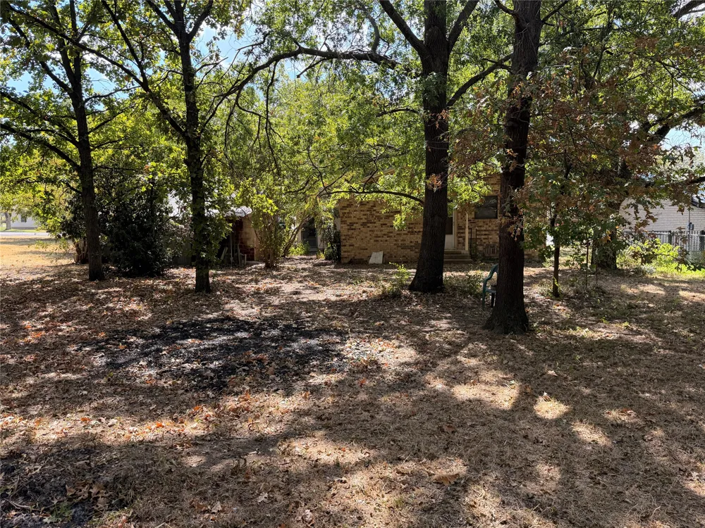 319 S Fisher Street Gorman, TX 76454