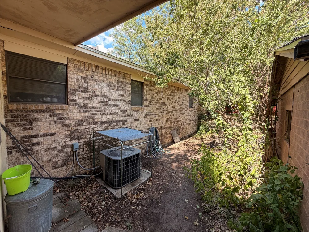 319 S Fisher Street Gorman, TX 76454