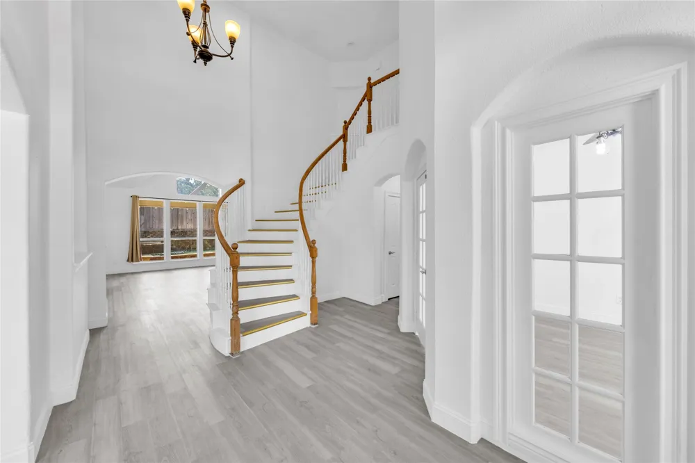 2622 Westwind Drive Corinth, TX 76210