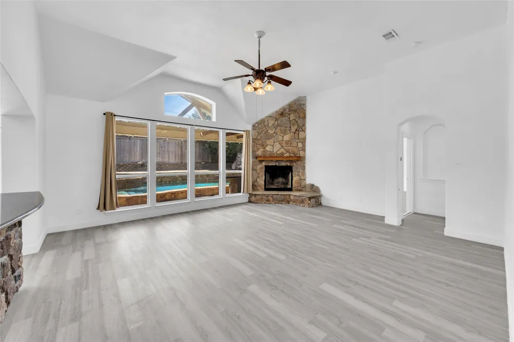 2622 Westwind Drive Corinth, TX 76210