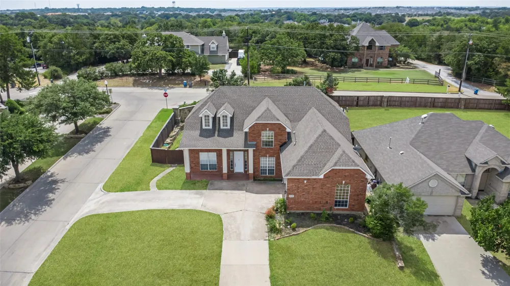 2622 Westwind Drive Corinth, TX 76210