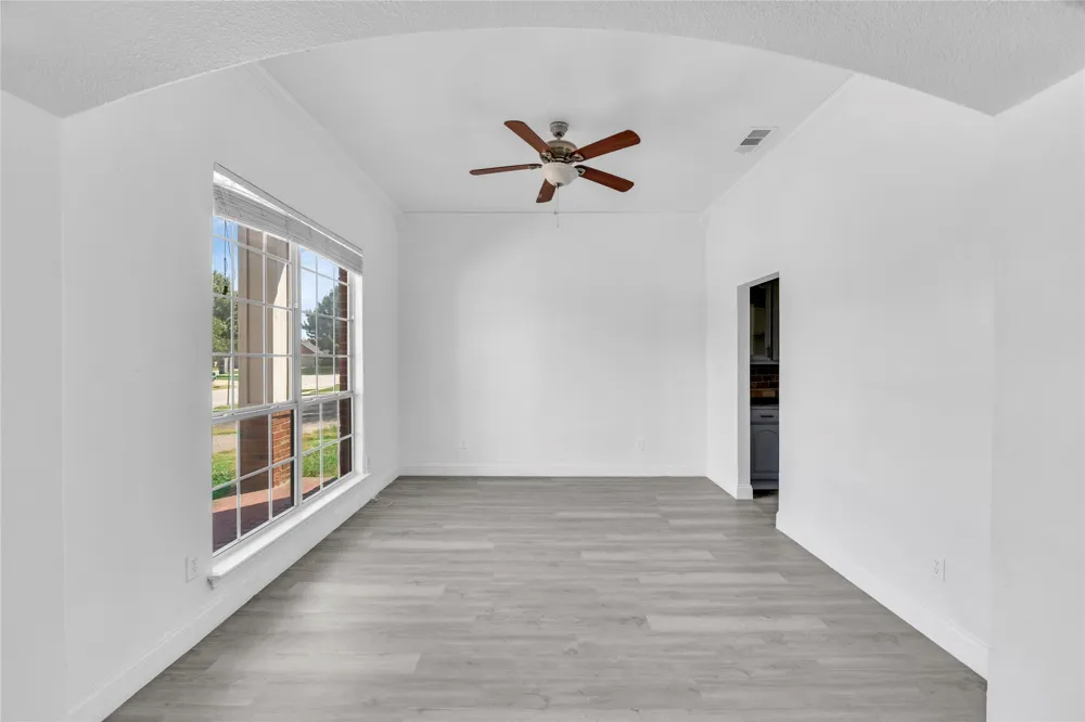 2622 Westwind Drive Corinth, TX 76210