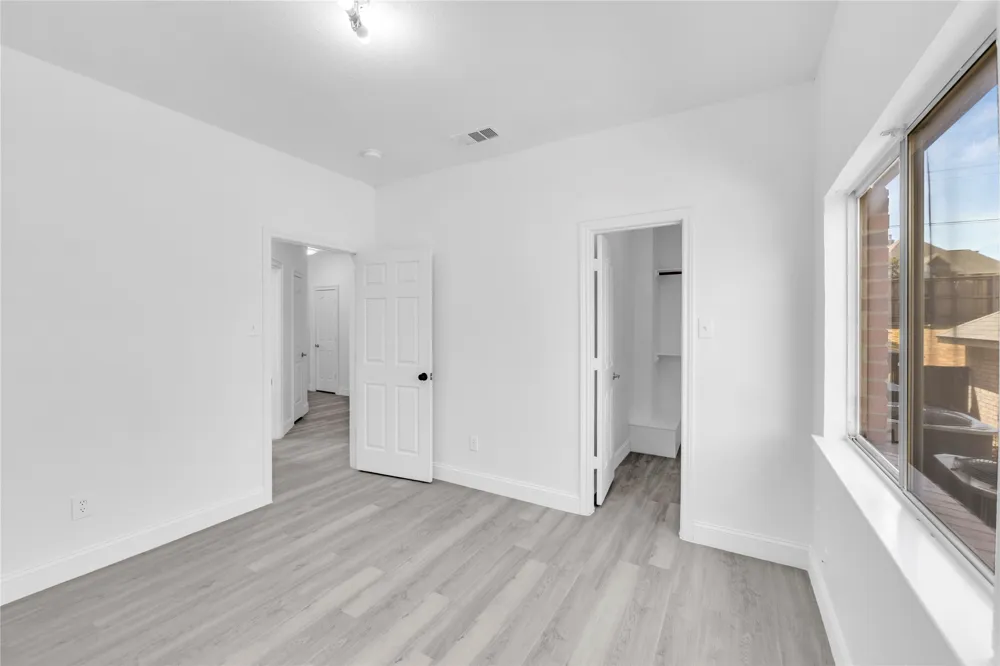 2622 Westwind Drive Corinth, TX 76210