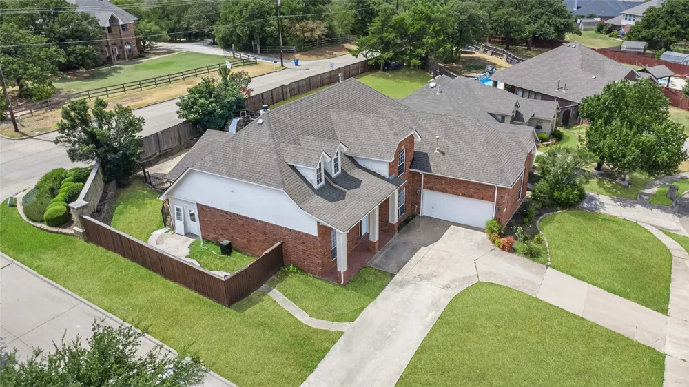 2622 Westwind Drive Corinth, TX 76210